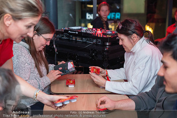 Rose May Alaba Konzert - McDonalds Filiale Riverside Handelskai, Wien - Di 27.10.2026 -  21