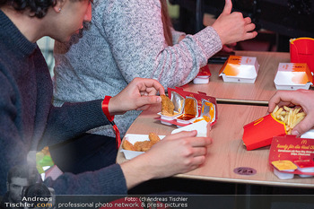 Rose May Alaba Konzert - McDonalds Filiale Riverside Handelskai, Wien - Di 27.10.2026 -  27