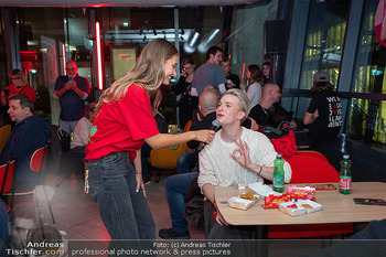 Rose May Alaba Konzert - McDonalds Filiale Riverside Handelskai, Wien - Di 27.10.2026 -  42