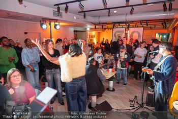 Rose May Alaba Konzert - McDonalds Filiale Riverside Handelskai, Wien - Di 27.10.2026 -  59