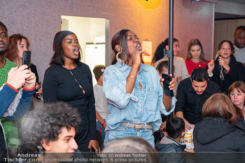 Rose May Alaba Konzert - McDonalds Filiale Riverside Handelskai, Wien - Di 27.10.2026 -  63