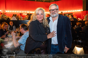 Premiere Paul Sommersguter - Vindobona, Wien - Di 27.10.2026 - Petra KLEINERT mit Ehemann Reinhold KAMMERER19